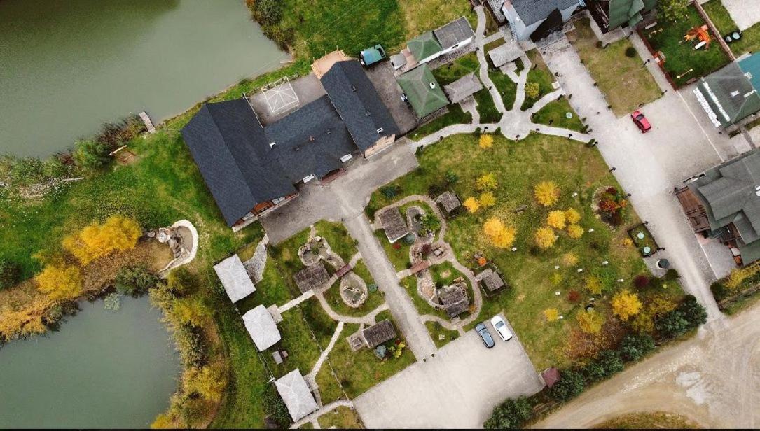 Hotel Orlyne Gnizdo Černovice Exteriér fotografie