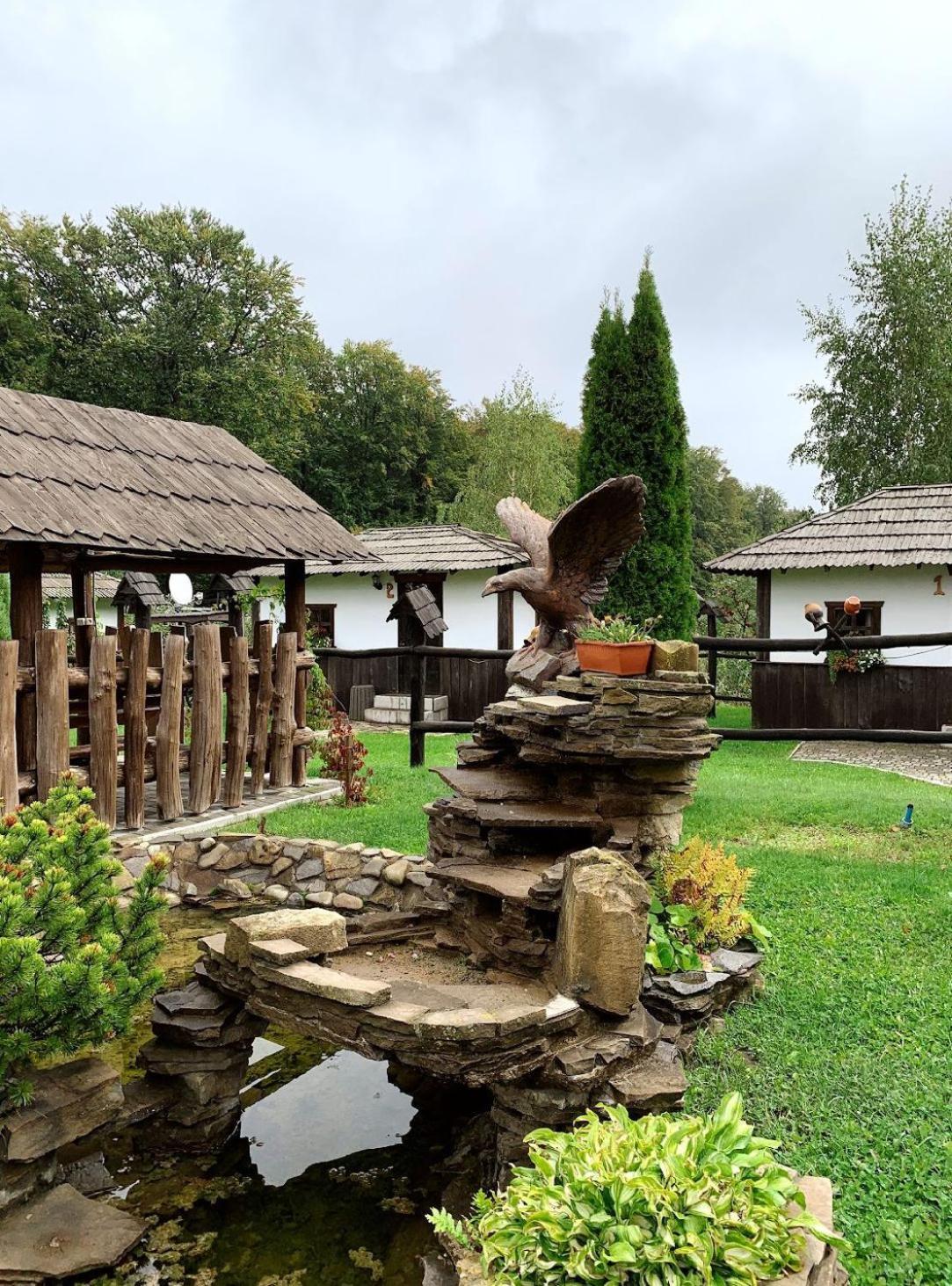 Hotel Orlyne Gnizdo Černovice Exteriér fotografie